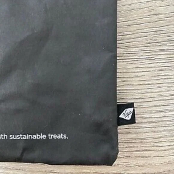 NWT New first-class Virgin Airlines goodie* bag Amenities Kit - Picture 5 of 7
